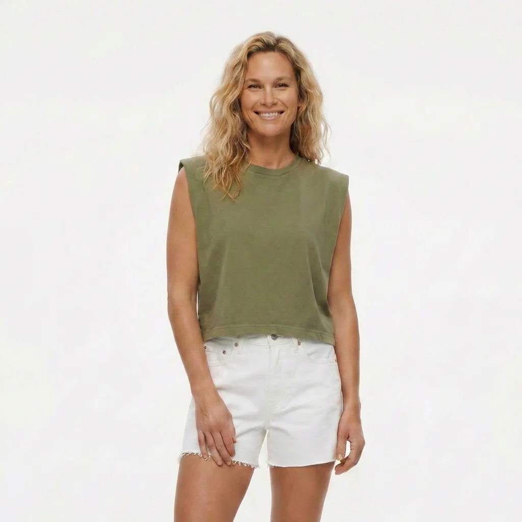 Delia Tee
