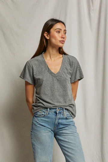 Hendrix Basic V-Neck - Image 10