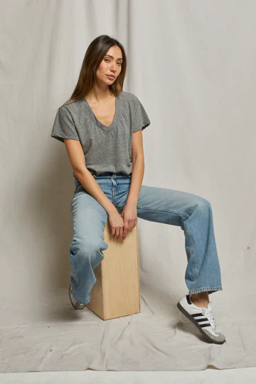 Hendrix Basic V-Neck - Image 11