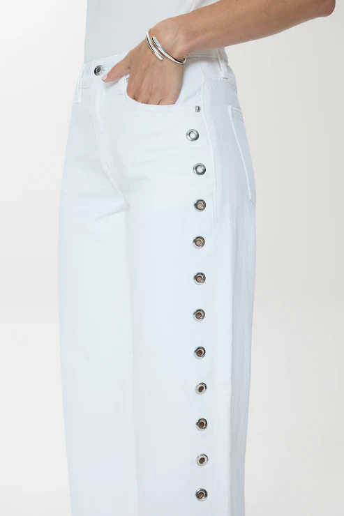 Lexi Bowed in Vivid White - Image 4