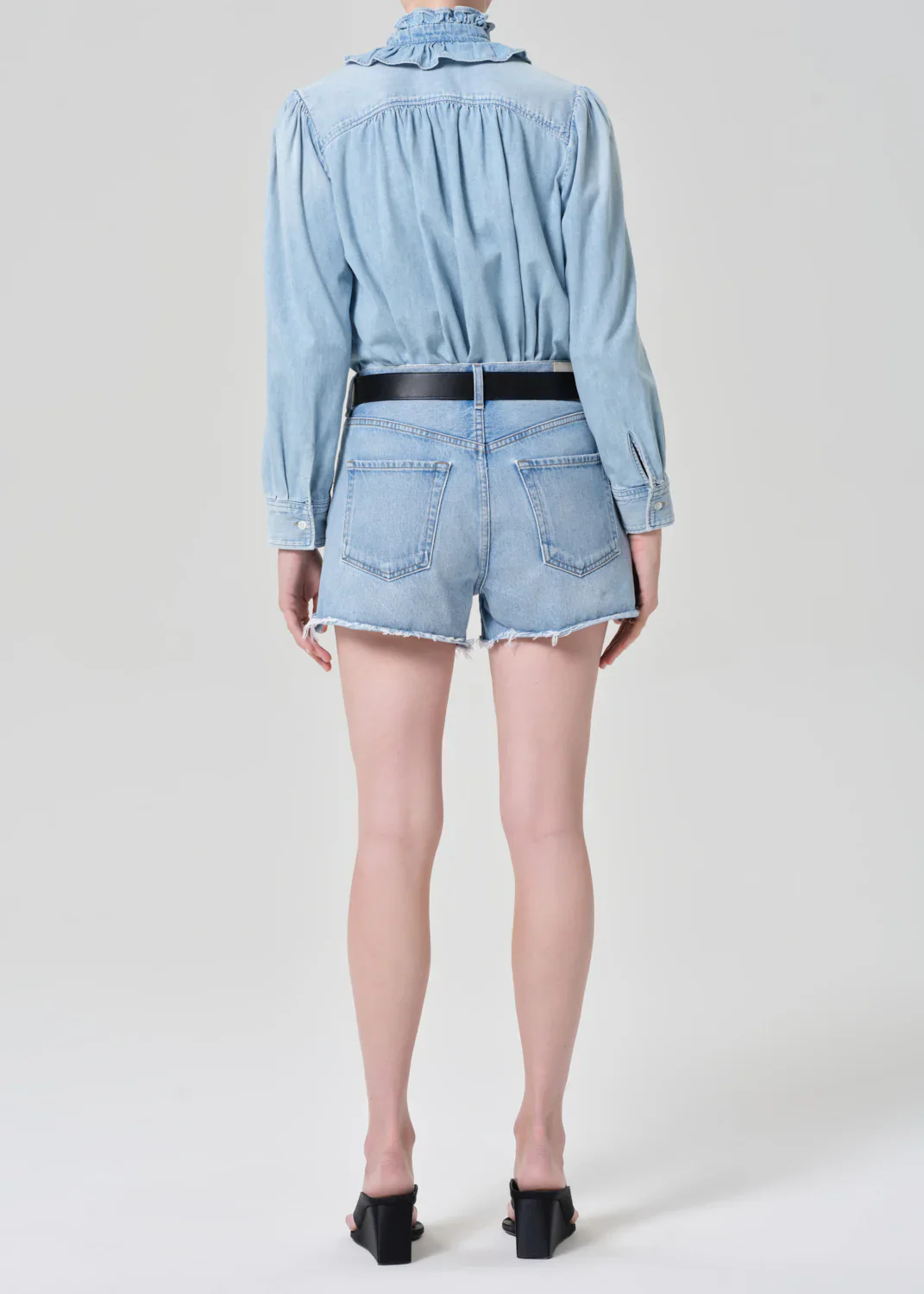 Marlow Short in Portrait - Image 3