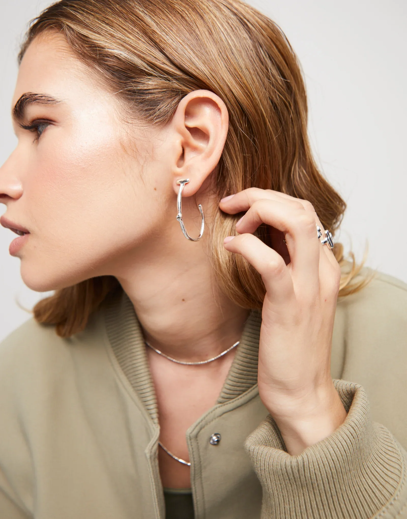 White Topaz Hoop Earring - Image 4